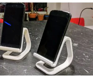 Universal Phone Stand Even For Large Phones 3D Models