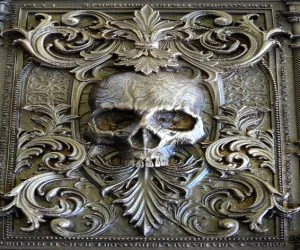Scull In Victorian Frame For Cnc 3D Models